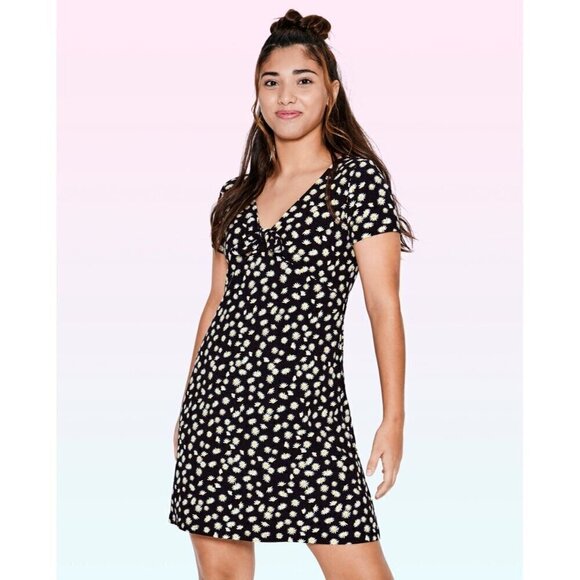 Sugar & Jade Tween Girls Tie Front Dress - Black ditzy floral - Picture 1 of 9